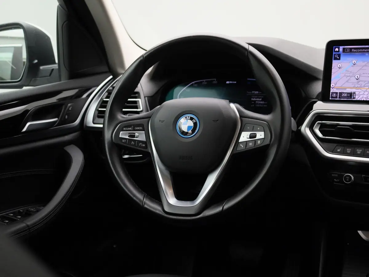 xDrive30e | LEDER | CAMERA | NAVIGATIE