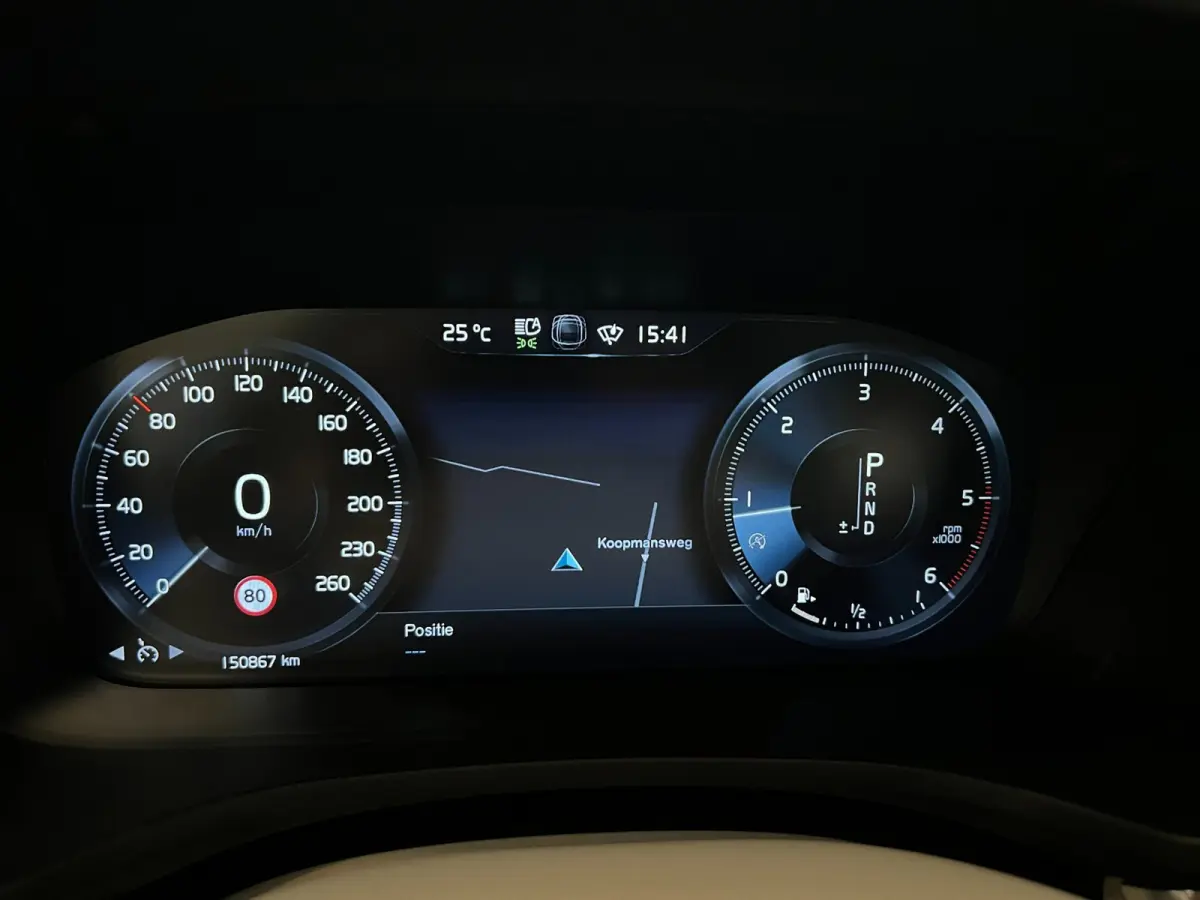 2.0 D3 / BTW / CarPlay / Memory / Leder / Keyless
