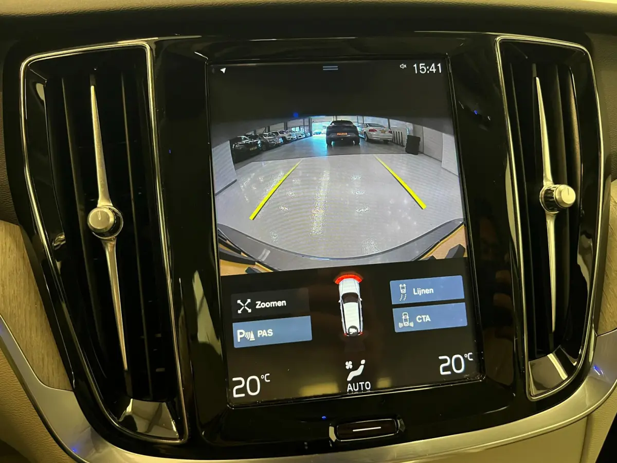 2.0 D3 / BTW / CarPlay / Memory / Leder / Keyless