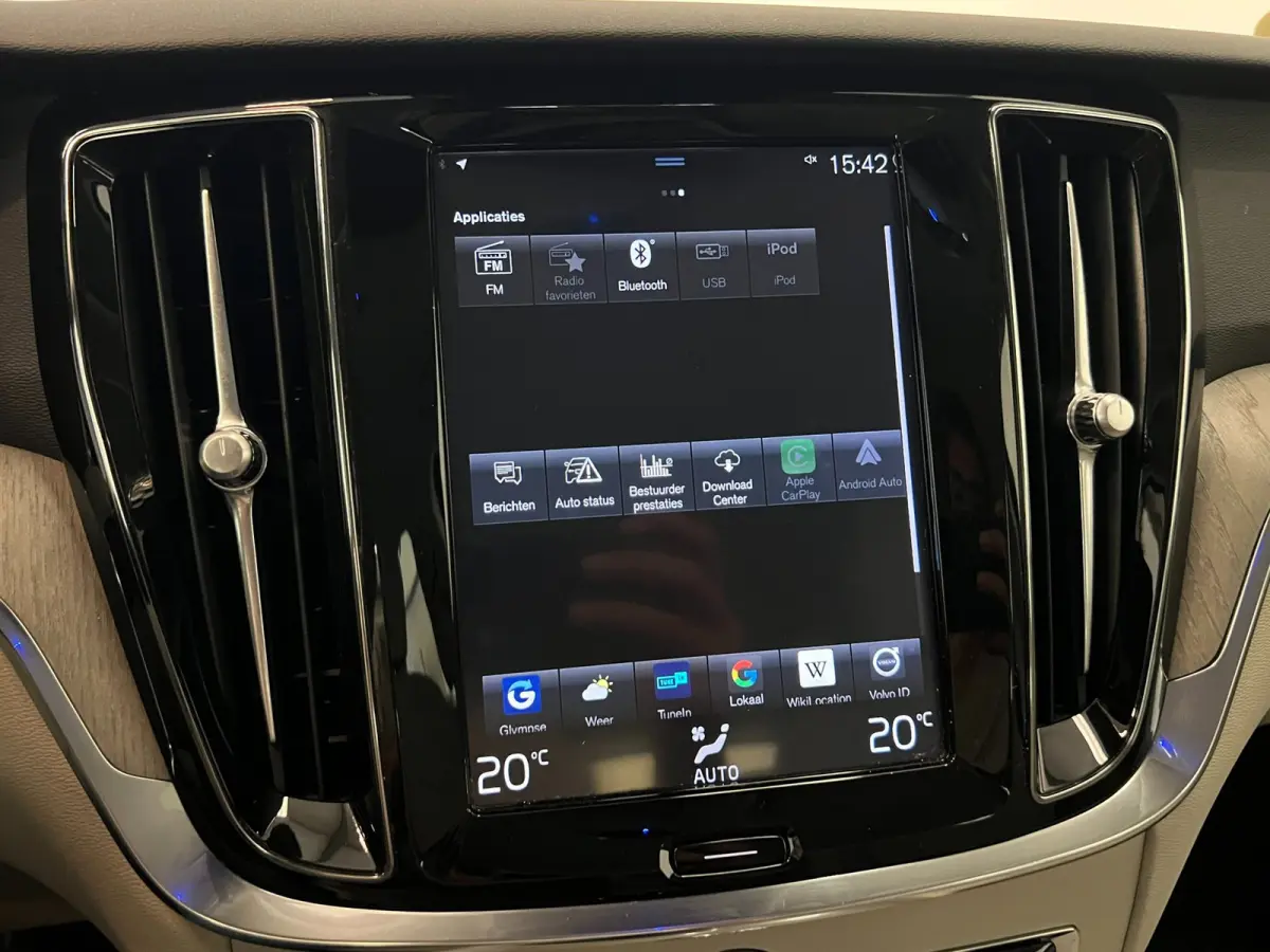 2.0 D3 / BTW / CarPlay / Memory / Leder / Keyless