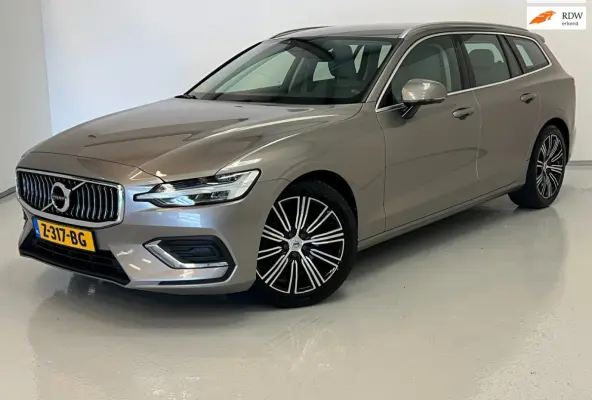 2.0 D3 / BTW / CarPlay / Memory / Leder / Keyless