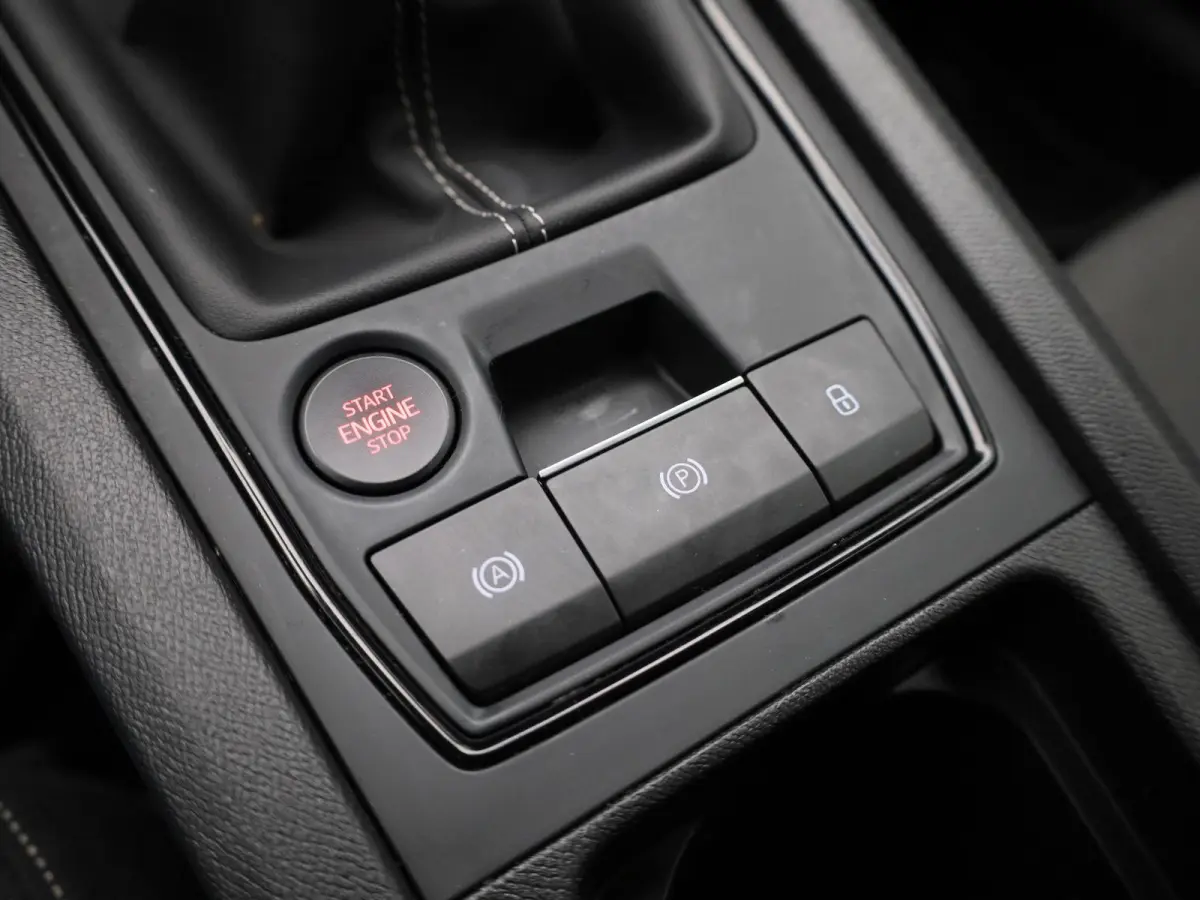 1.0 TSI Reference | AUTOMATISCHE AIRCO| APPLE/ANDROID CARPLAY | CRUISE CONTROL | LICHTMETALEN VELGEN | 12 MAANDEN BOVAG GARANTIE|