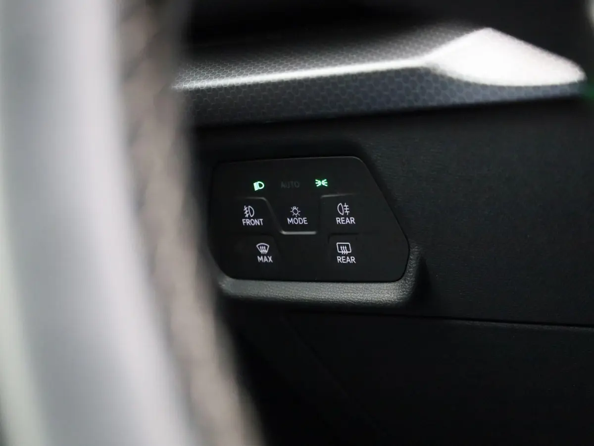 1.0 TSI Reference | AUTOMATISCHE AIRCO| APPLE/ANDROID CARPLAY | CRUISE CONTROL | LICHTMETALEN VELGEN | 12 MAANDEN BOVAG GARANTIE|
