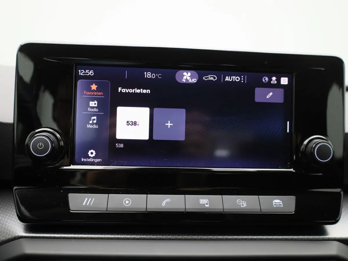1.0 TSI Reference | AUTOMATISCHE AIRCO| APPLE/ANDROID CARPLAY | CRUISE CONTROL | LICHTMETALEN VELGEN | 12 MAANDEN BOVAG GARANTIE|