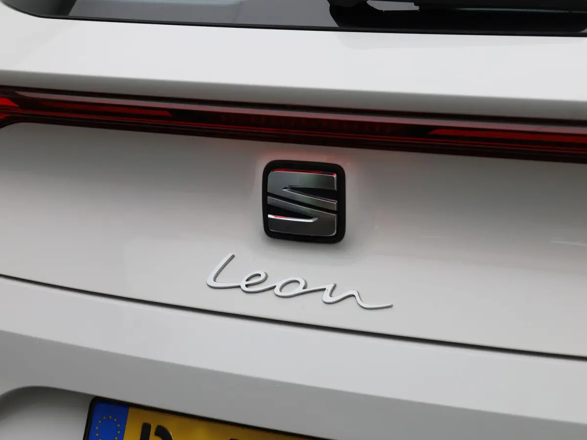 1.0 TSI Reference | AUTOMATISCHE AIRCO| APPLE/ANDROID CARPLAY | CRUISE CONTROL | LICHTMETALEN VELGEN | 12 MAANDEN BOVAG GARANTIE|