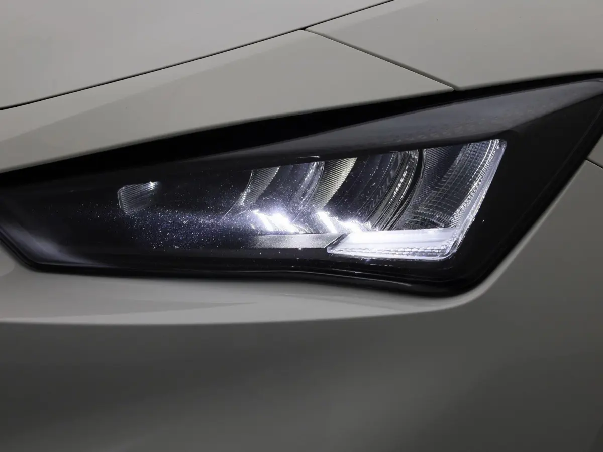 1.0 TSI Reference | AUTOMATISCHE AIRCO| APPLE/ANDROID CARPLAY | CRUISE CONTROL | LICHTMETALEN VELGEN | 12 MAANDEN BOVAG GARANTIE|