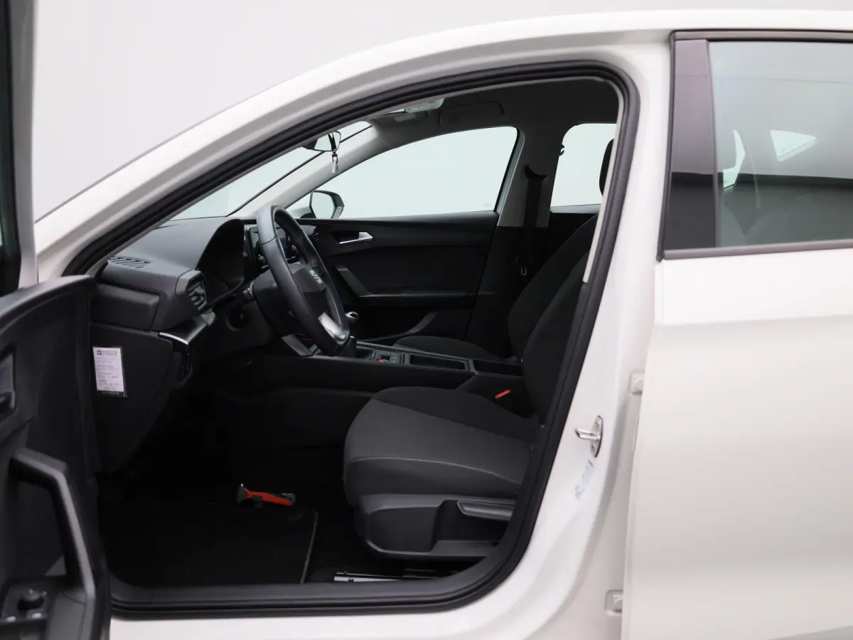 1.0 TSI Reference | AUTOMATISCHE AIRCO| APPLE/ANDROID CARPLAY | CRUISE CONTROL | LICHTMETALEN VELGEN | 12 MAANDEN BOVAG GARANTIE|