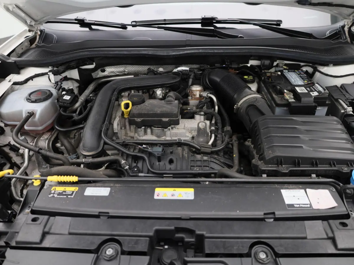1.0 TSI Reference | AUTOMATISCHE AIRCO| APPLE/ANDROID CARPLAY | CRUISE CONTROL | LICHTMETALEN VELGEN | 12 MAANDEN BOVAG GARANTIE|