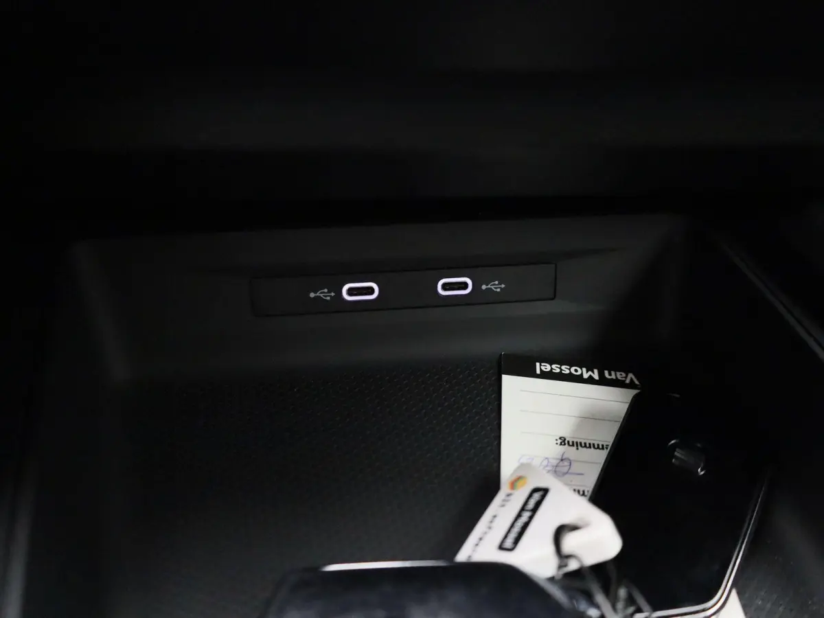 1.0 TSI Reference | AUTOMATISCHE AIRCO| APPLE/ANDROID CARPLAY | CRUISE CONTROL | LICHTMETALEN VELGEN | 12 MAANDEN BOVAG GARANTIE|