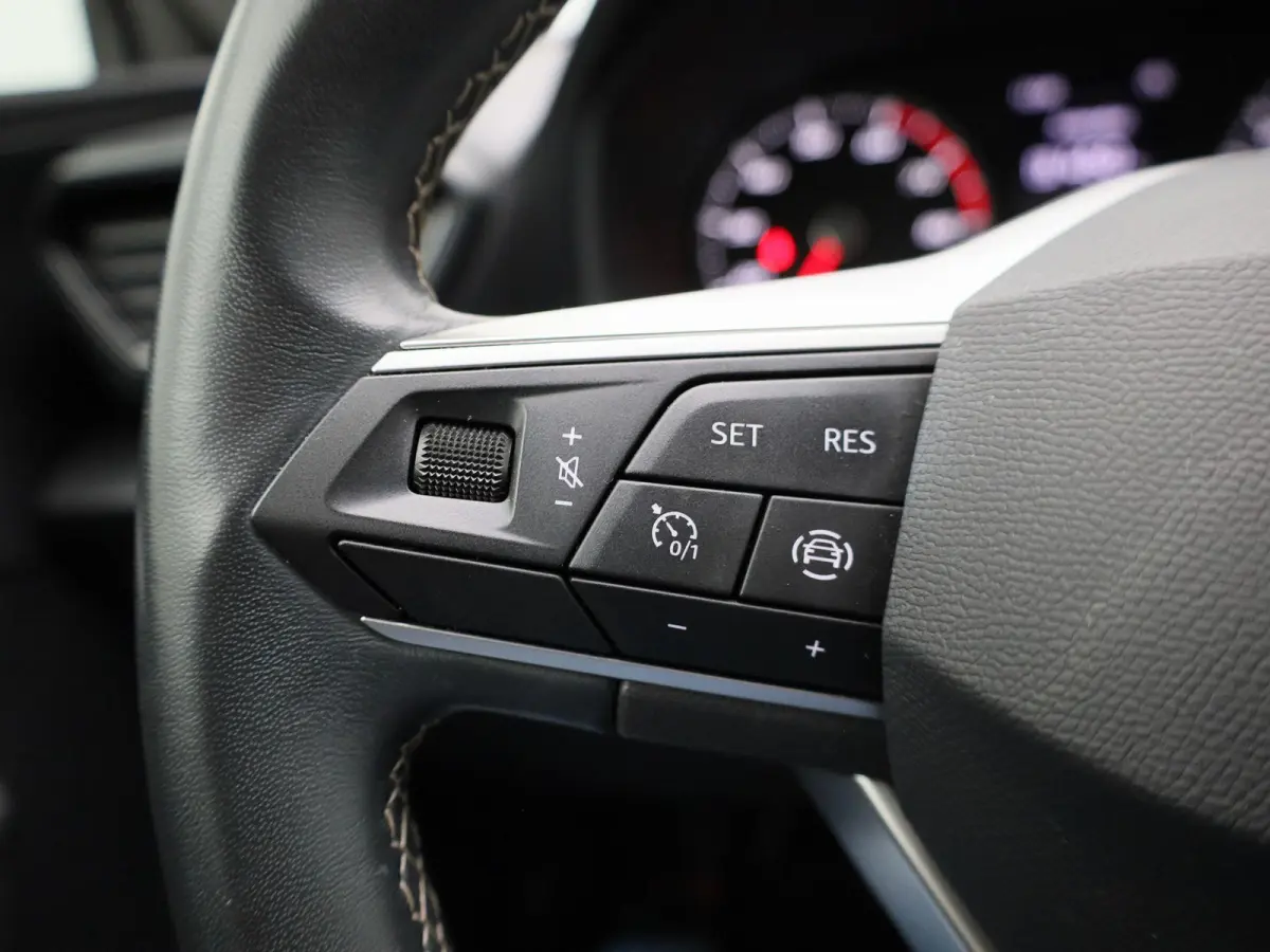 1.0 TSI Reference | AUTOMATISCHE AIRCO| APPLE/ANDROID CARPLAY | CRUISE CONTROL | LICHTMETALEN VELGEN | 12 MAANDEN BOVAG GARANTIE|