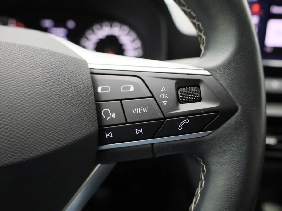 1.0 TSI Reference | AUTOMATISCHE AIRCO| APPLE/ANDROID CARPLAY | CRUISE CONTROL | LICHTMETALEN VELGEN | 12 MAANDEN BOVAG GARANTIE|