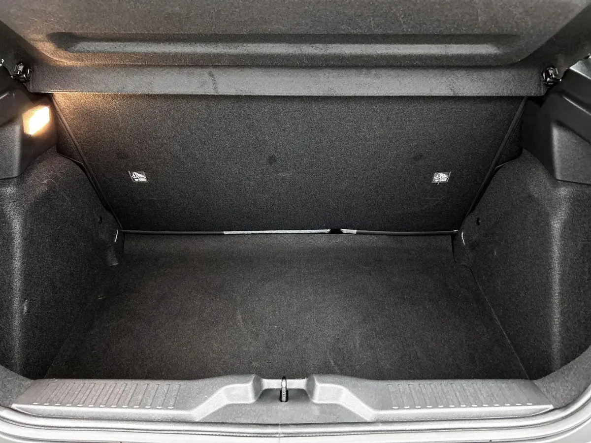 You 113pk 44 kWh Automaat | Airco | Cruise control | LED | Parkeersensoren | IsoFix | Bluetooth |