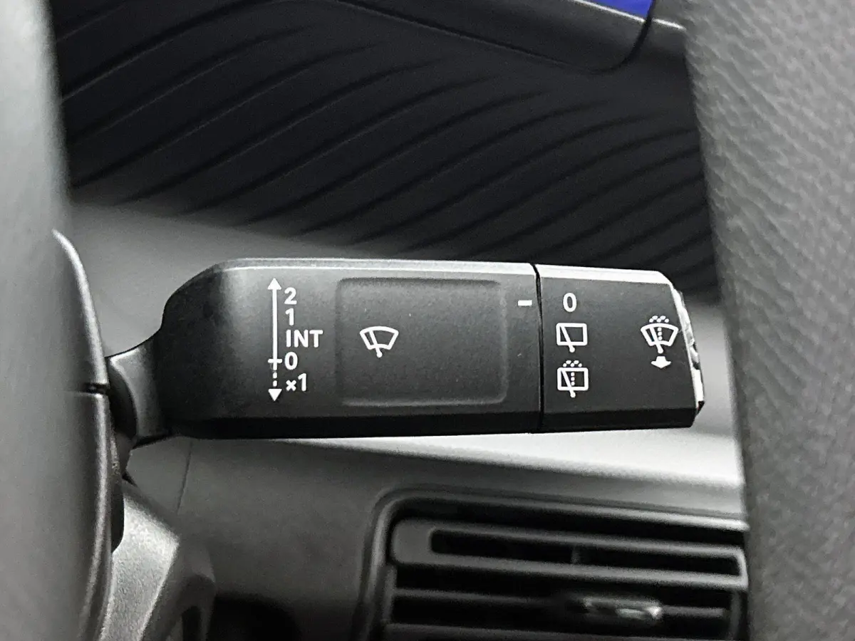 You 113pk 44 kWh Automaat | Airco | Cruise control | LED | Parkeersensoren | IsoFix | Bluetooth |