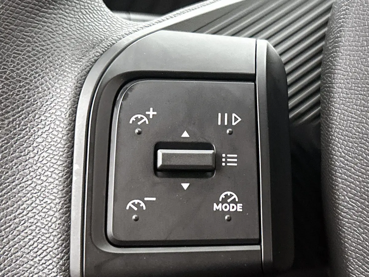 You 113pk 44 kWh Automaat | Airco | Cruise control | LED | Parkeersensoren | IsoFix | Bluetooth |