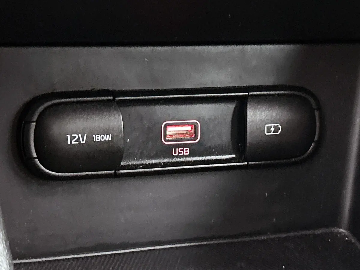 1.6 140pk PHEV DynamicLine Automaat | Adaptieve Cruise Control | Apple Carplay/Android Auto | Stoel-/Stuurverwarming | Dodehoekdetectie | Camera | Climate Control | LED | 16"LMV |