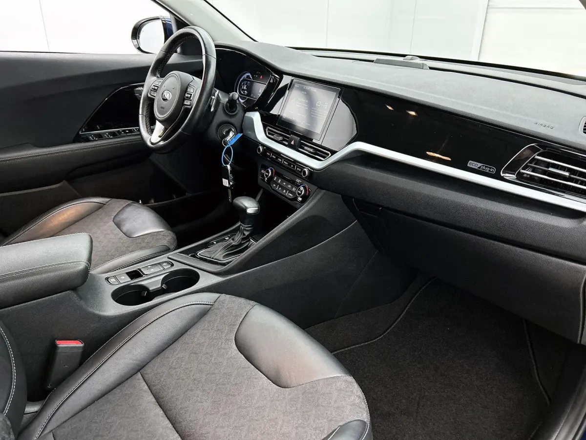 1.6 140pk PHEV DynamicLine Automaat | Adaptieve Cruise Control | Apple Carplay/Android Auto | Stoel-/Stuurverwarming | Dodehoekdetectie | Camera | Climate Control | LED | 16"LMV |