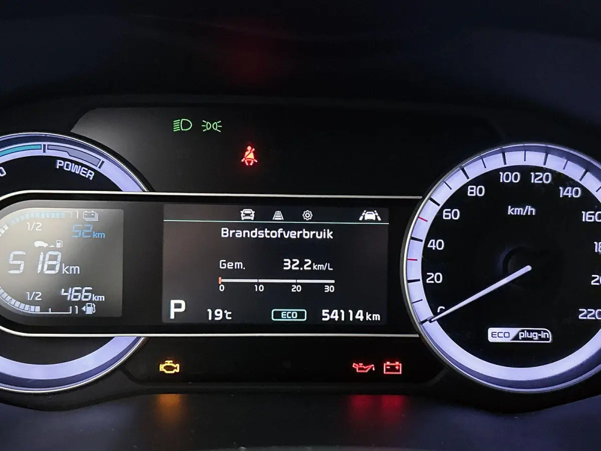 1.6 140pk PHEV DynamicLine Automaat | Adaptieve Cruise Control | Apple Carplay/Android Auto | Stoel-/Stuurverwarming | Dodehoekdetectie | Camera | Climate Control | LED | 16"LMV |