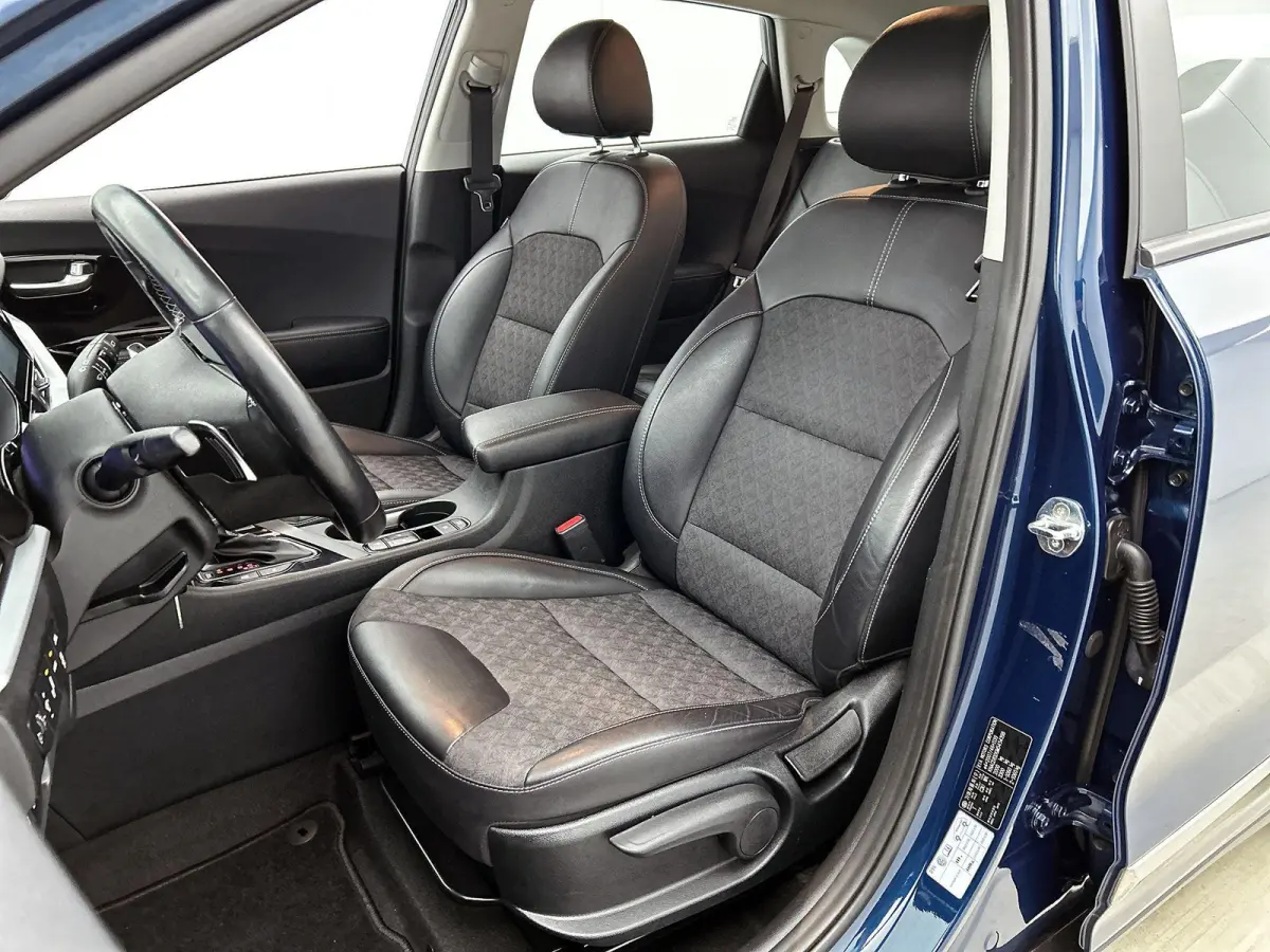 1.6 140pk PHEV DynamicLine Automaat | Adaptieve Cruise Control | Apple Carplay/Android Auto | Stoel-/Stuurverwarming | Dodehoekdetectie | Camera | Climate Control | LED | 16"LMV |
