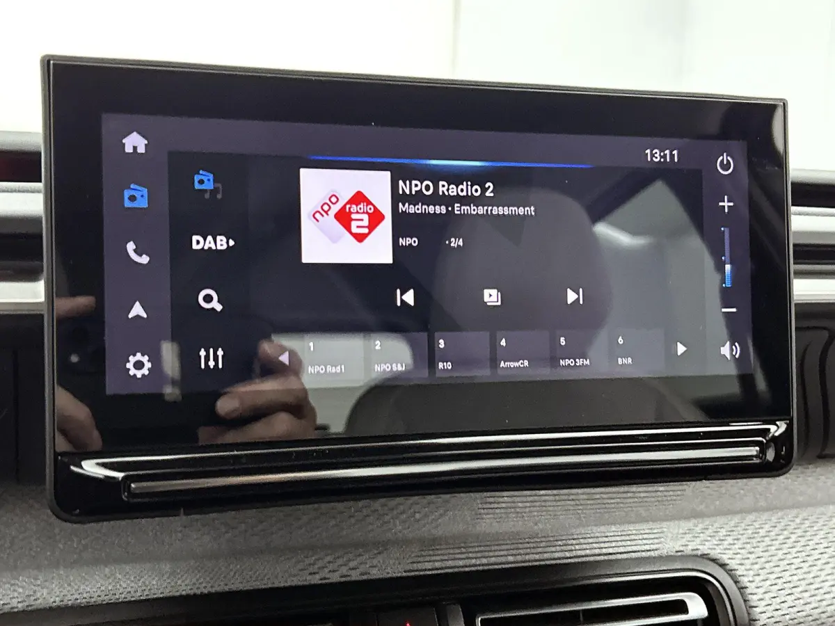1.2 100pk Max | Navigatie | Achteruitrijcamera | Climate control | Cruise control | Parkeersensoren | Led koplampen | Apple Carplay / Android Auto | DAB+ radio | Bluetooth | Donker getint gl