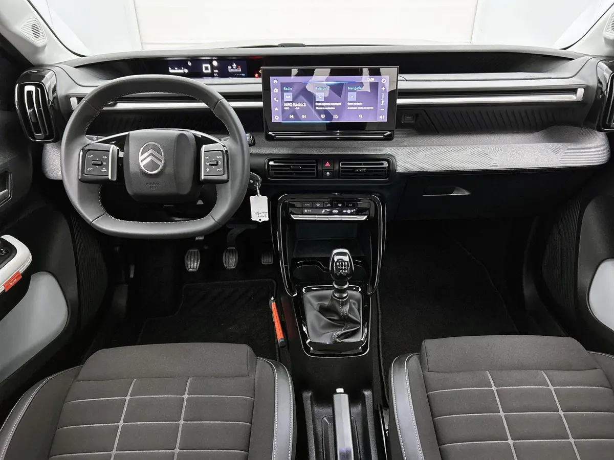 1.2 100pk Max | Navigatie | Achteruitrijcamera | Climate control | Cruise control | Parkeersensoren | Led koplampen | Apple Carplay / Android Auto | DAB+ radio | Bluetooth | Donker getint gl