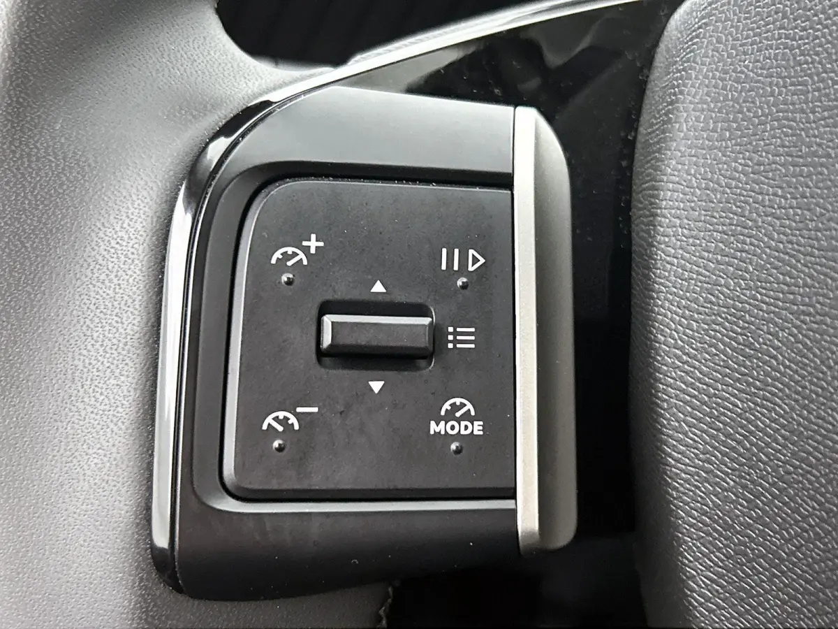 1.2 100pk Max | Navigatie | Achteruitrijcamera | Climate control | Cruise control | Parkeersensoren | Led koplampen | Apple Carplay / Android Auto | DAB+ radio | Bluetooth | Donker getint gl