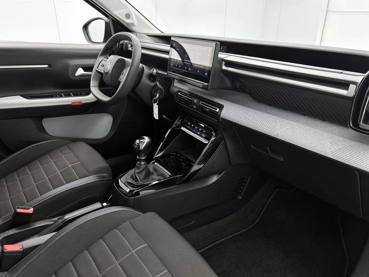 1.2 100pk Max | Navigatie | Achteruitrijcamera | Climate control | Cruise control | Parkeersensoren | Led koplampen | Apple Carplay / Android Auto | DAB+ radio | Bluetooth | Donker getint gl