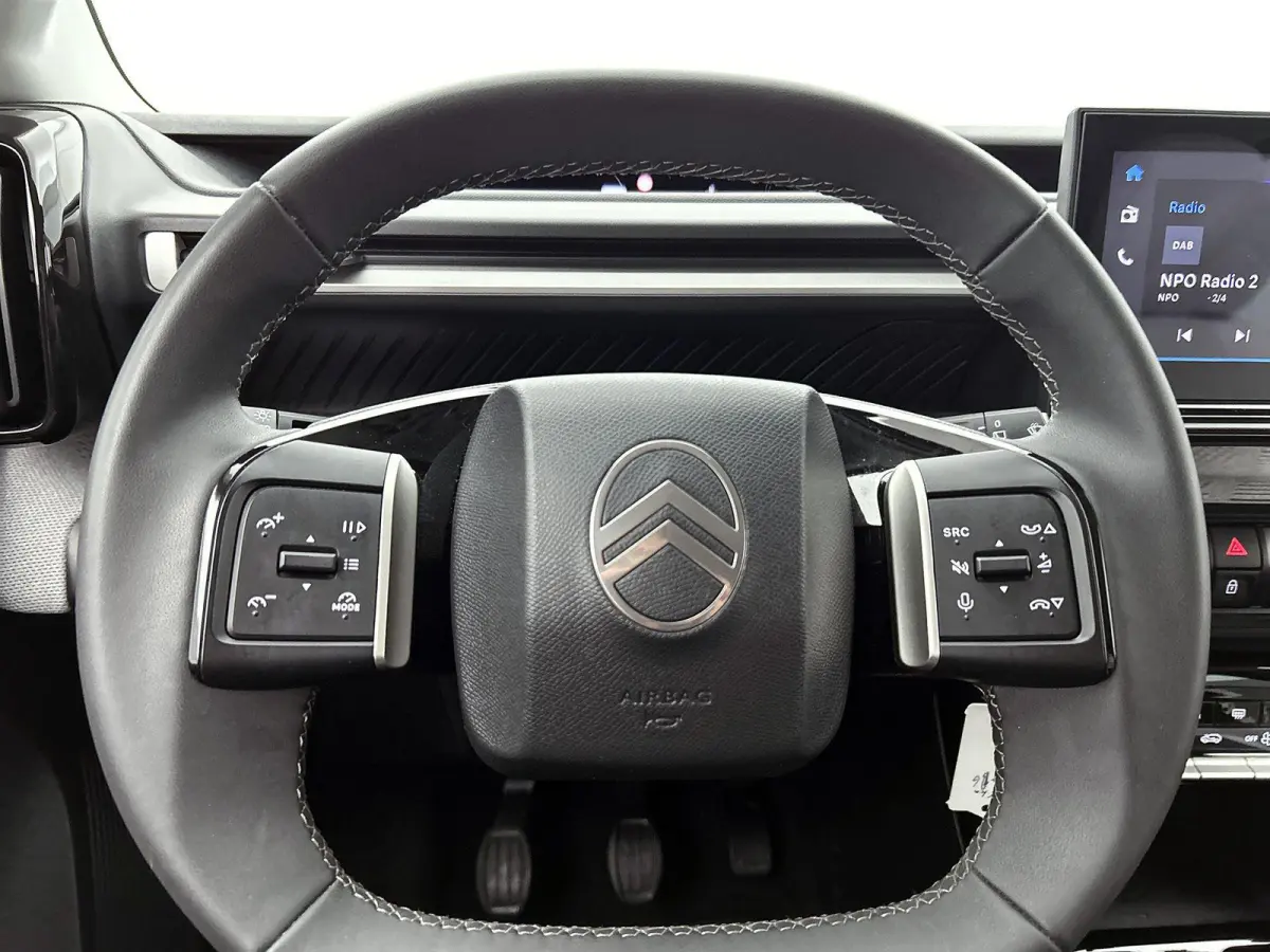 1.2 100pk Max | Navigatie | Achteruitrijcamera | Climate control | Cruise control | Parkeersensoren | Led koplampen | Apple Carplay / Android Auto | DAB+ radio | Bluetooth | Donker getint gl