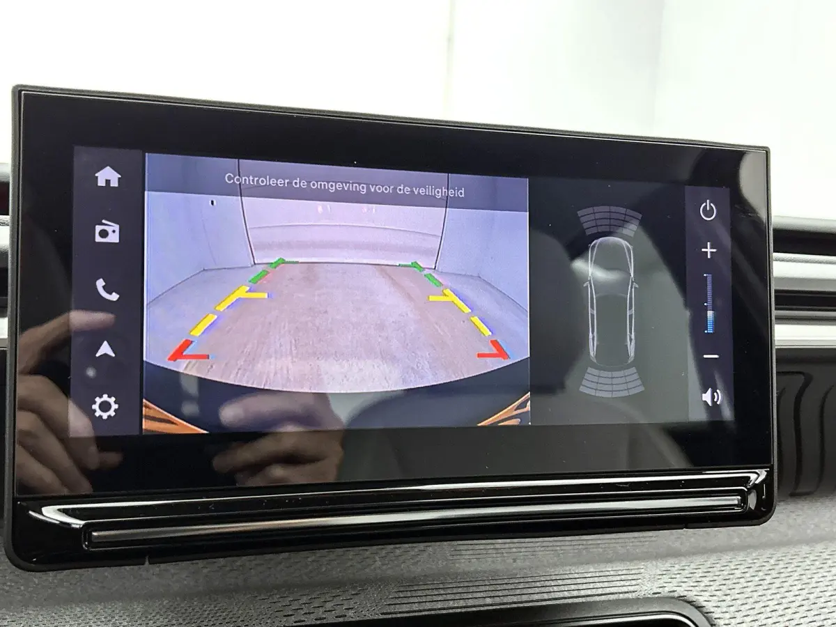 1.2 100pk Max | Navigatie | Achteruitrijcamera | Climate control | Cruise control | Parkeersensoren | Led koplampen | Apple Carplay / Android Auto | DAB+ radio | Bluetooth | Donker getint gl