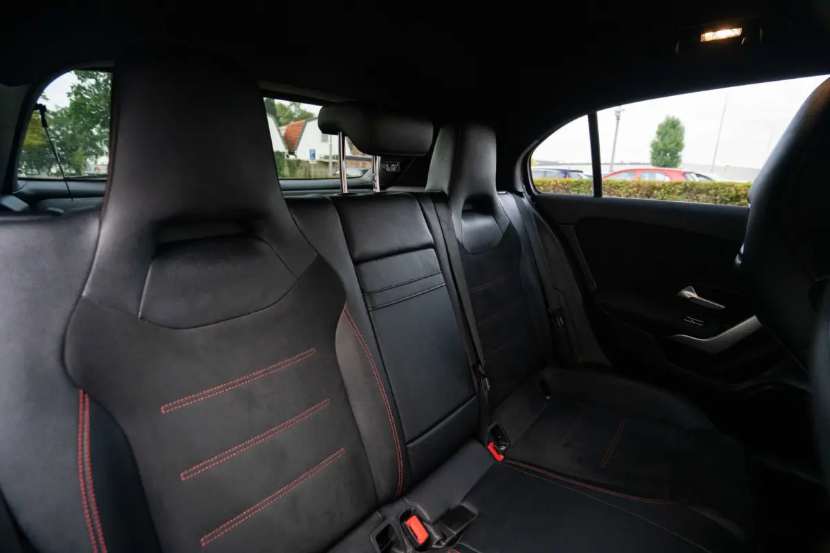 180 AMG Line Automaat | Navigatie | CarPlay | Facelift | Zwart | Vol opties | Inruil mogelijk