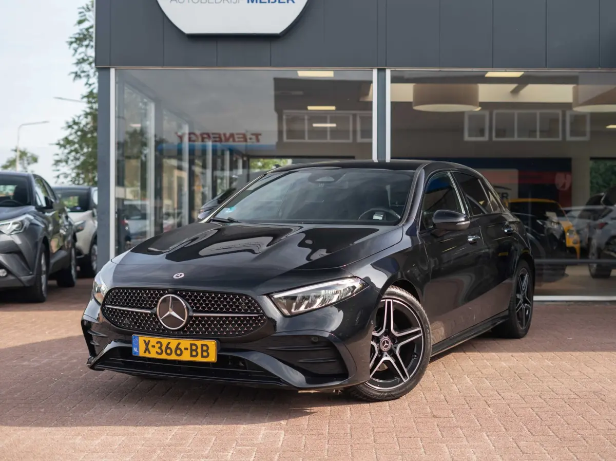 180 AMG Line Automaat | Navigatie | CarPlay | Facelift | Zwart | Vol opties | Inruil mogelijk