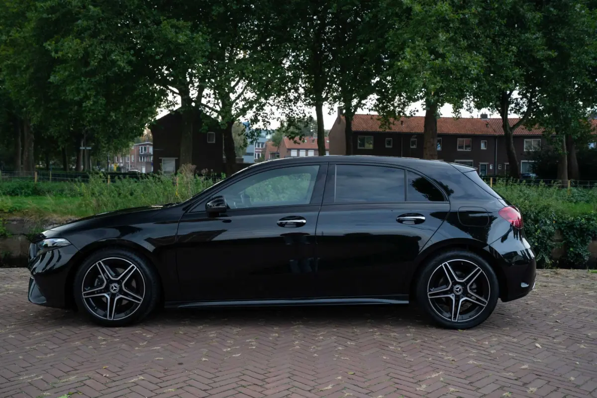 180 AMG Line Automaat | Navigatie | CarPlay | Facelift | Zwart | Vol opties | Inruil mogelijk