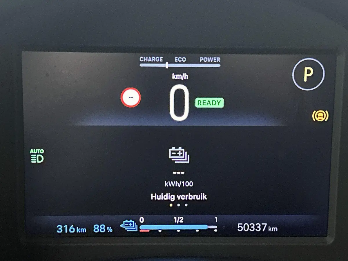 156pk La Prima 54 kWh Automaat ACCU 95% | 3 Fase | Elektrische Achterklep | Elektrische Bestuurdersstoel met Massage | Navigatie | Climate Control | Adaptieve Cruise Control | 18" LMV | Acht