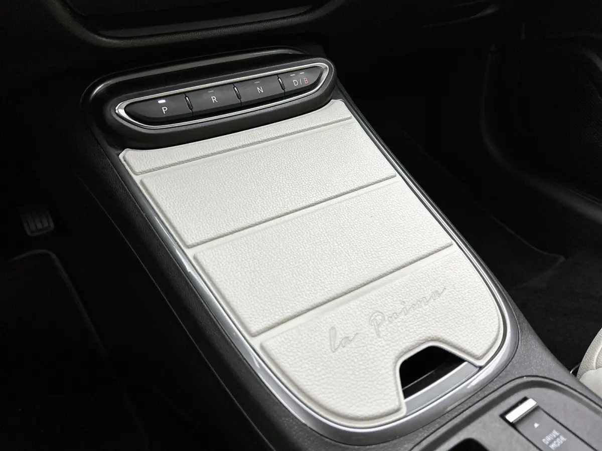 156pk La Prima 54 kWh Automaat ACCU 95% | 3 Fase | Elektrische Achterklep | Elektrische Bestuurdersstoel met Massage | Navigatie | Climate Control | Adaptieve Cruise Control | 18" LMV | Acht
