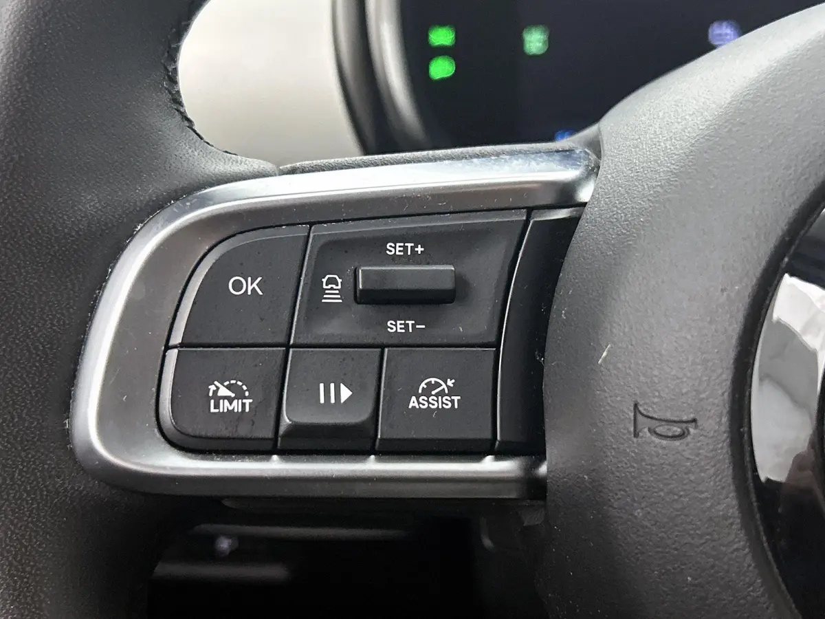 156pk La Prima 54 kWh Automaat ACCU 95% | 3 Fase | Elektrische Achterklep | Elektrische Bestuurdersstoel met Massage | Navigatie | Climate Control | Adaptieve Cruise Control | 18" LMV | Acht