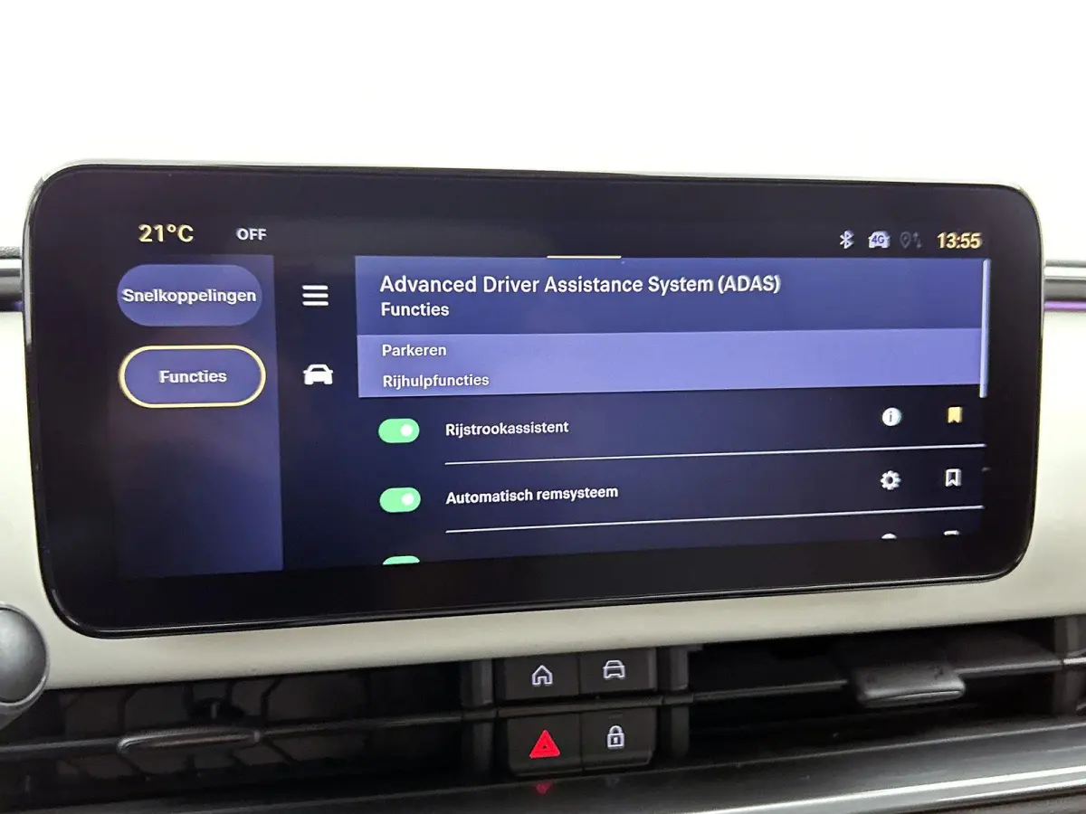 156pk La Prima 54 kWh Automaat ACCU 95% | 3 Fase | Elektrische Achterklep | Elektrische Bestuurdersstoel met Massage | Navigatie | Climate Control | Adaptieve Cruise Control | 18" LMV | Acht
