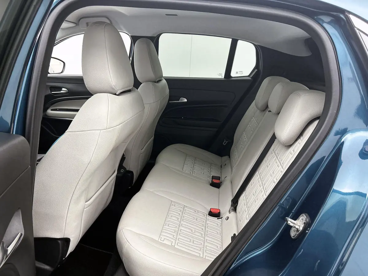 156pk La Prima 54 kWh Automaat ACCU 95% | 3 Fase | Elektrische Achterklep | Elektrische Bestuurdersstoel met Massage | Navigatie | Climate Control | Adaptieve Cruise Control | 18" LMV | Acht