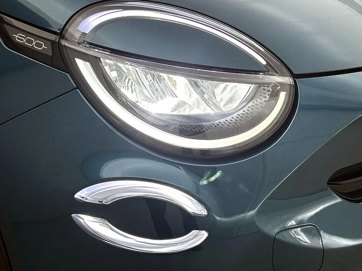156pk La Prima 54 kWh Automaat ACCU 95% | 3 Fase | Elektrische Achterklep | Elektrische Bestuurdersstoel met Massage | Navigatie | Climate Control | Adaptieve Cruise Control | 18" LMV | Acht