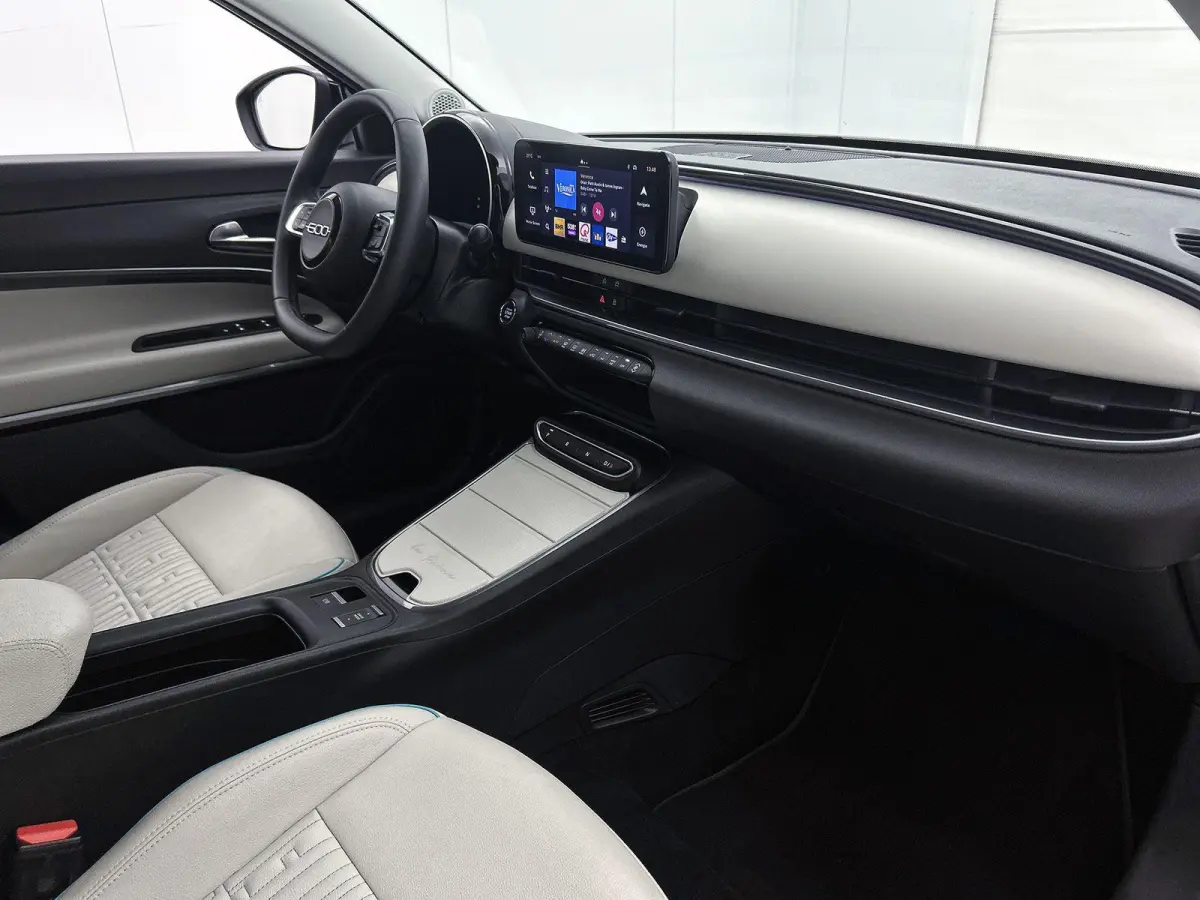 156pk La Prima 54 kWh Automaat ACCU 95% | 3 Fase | Elektrische Achterklep | Elektrische Bestuurdersstoel met Massage | Navigatie | Climate Control | Adaptieve Cruise Control | 18" LMV | Acht
