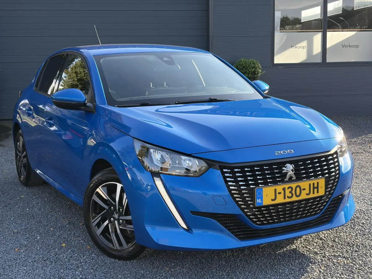 1.2 PureTech Allure ✓D-riem vv in 10-2025✓1e Eigenaar✓360° Camera✓Carplay✓Navi✓101pk✓LED✓Clima✓Cruise✓6 Bak✓Pdc✓Lm velgen✓Halfleder✓Recent beurt gehad✓N.A.P✓