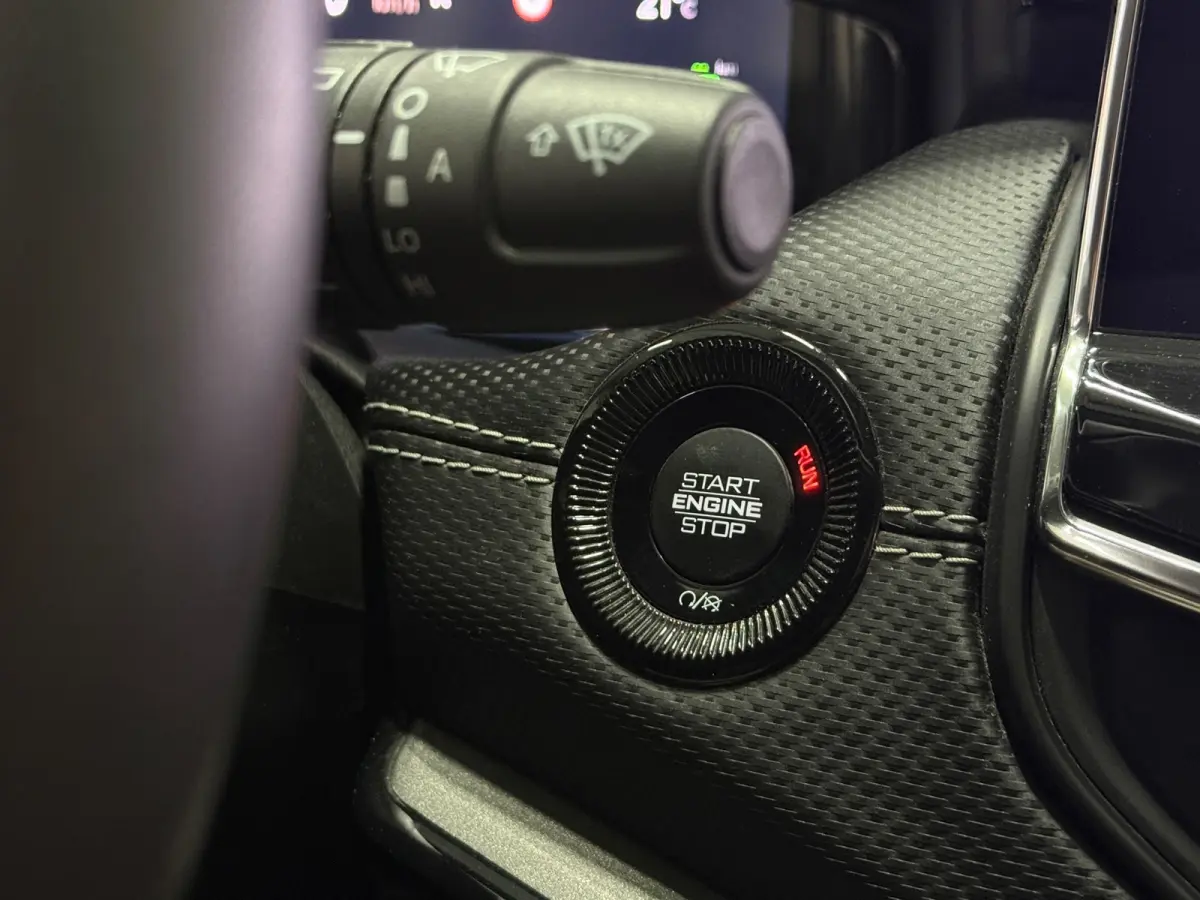 1.3T Night Eagle 4xe190PK Plug-in Hybrid 4x4| Trekhaak |Navi| Acc |Led| Camera| Carplay |Clima |Leder