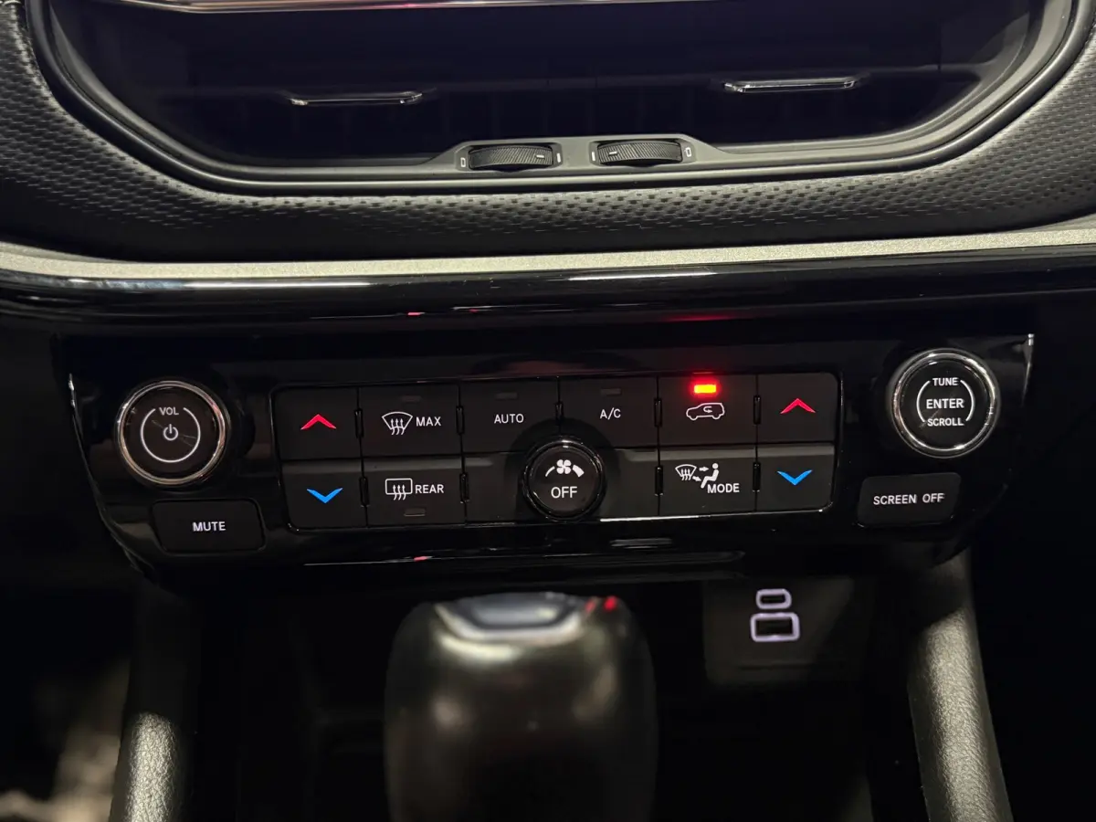 1.3T Night Eagle 4xe190PK Plug-in Hybrid 4x4| Trekhaak |Navi| Acc |Led| Camera| Carplay |Clima |Leder