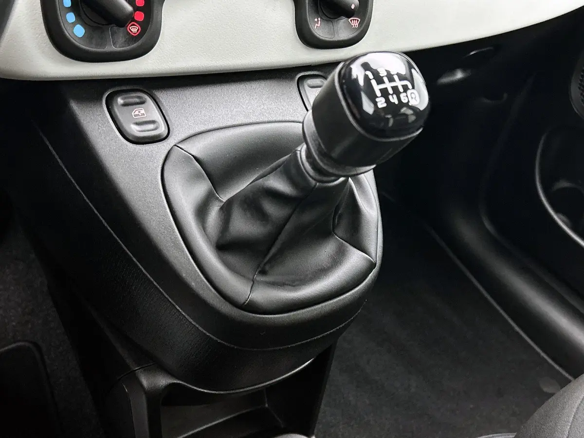 1.0 70pk Hybrid Cross | Apple Carplay/Android Auto | Cruise Control | Airco | Parkeersensoren | IsoFix |