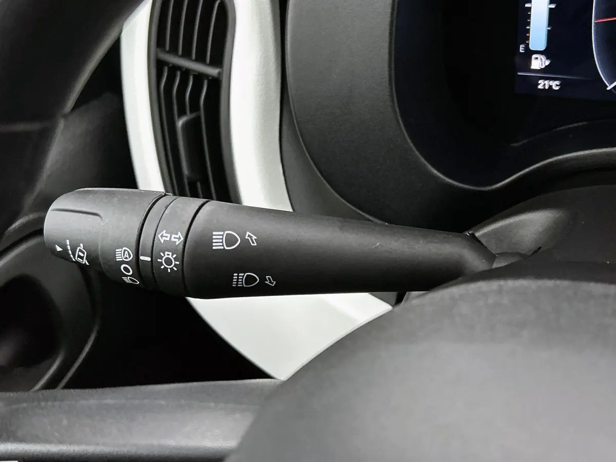 1.0 70pk Hybrid Cross | Apple Carplay/Android Auto | Cruise Control | Airco | Parkeersensoren | IsoFix |