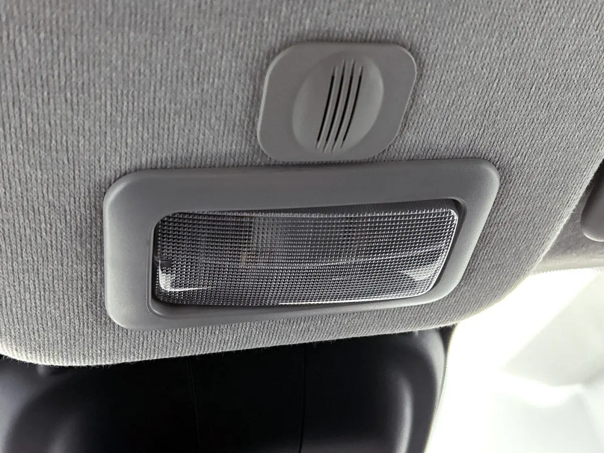 1.0 70pk Hybrid Cross | Apple Carplay/Android Auto | Cruise Control | Airco | Parkeersensoren | IsoFix |