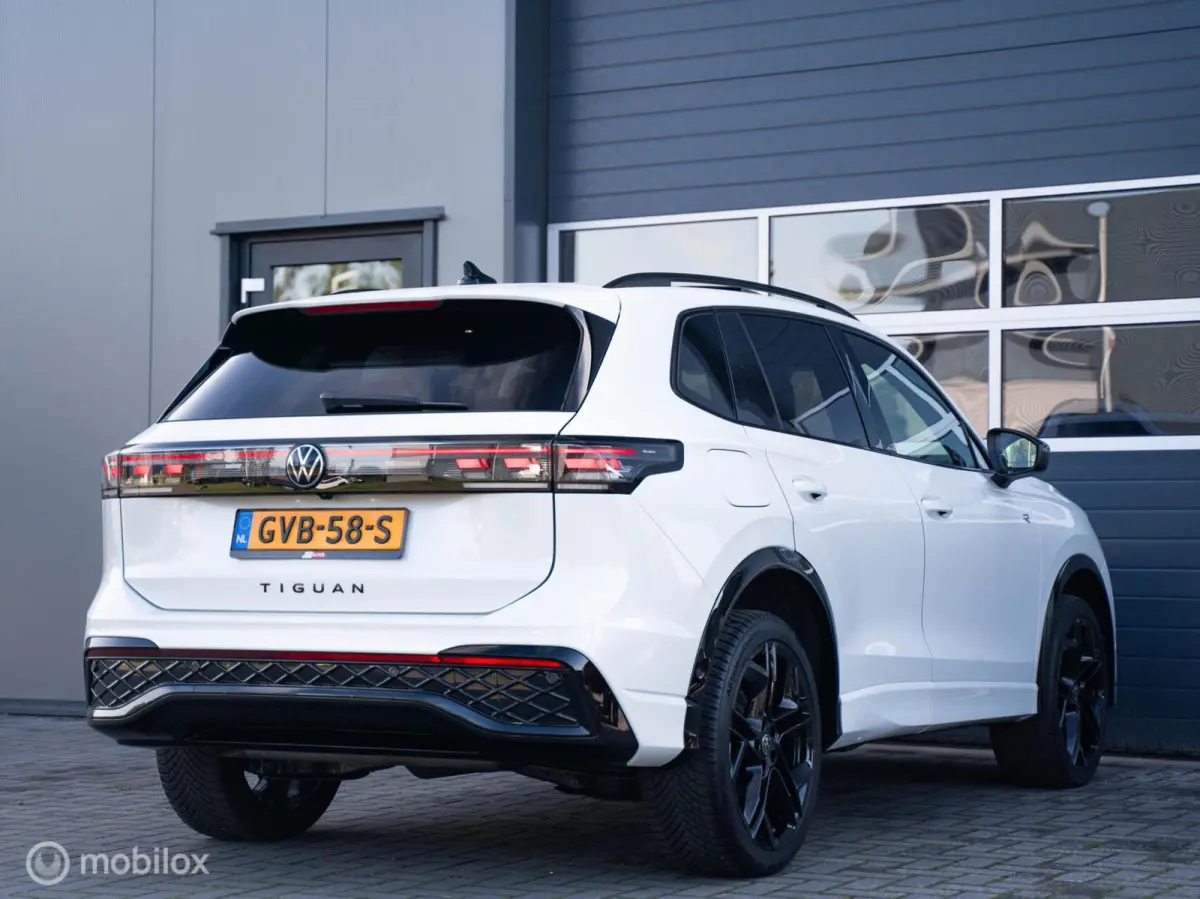 1.5 eHybrid R-Line Pano/HUD/ zeer compleet