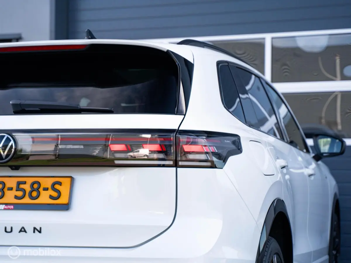 1.5 eHybrid R-Line Pano/HUD/ zeer compleet