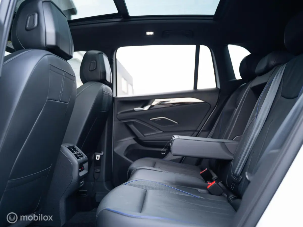 1.5 eHybrid R-Line Pano/HUD/ zeer compleet
