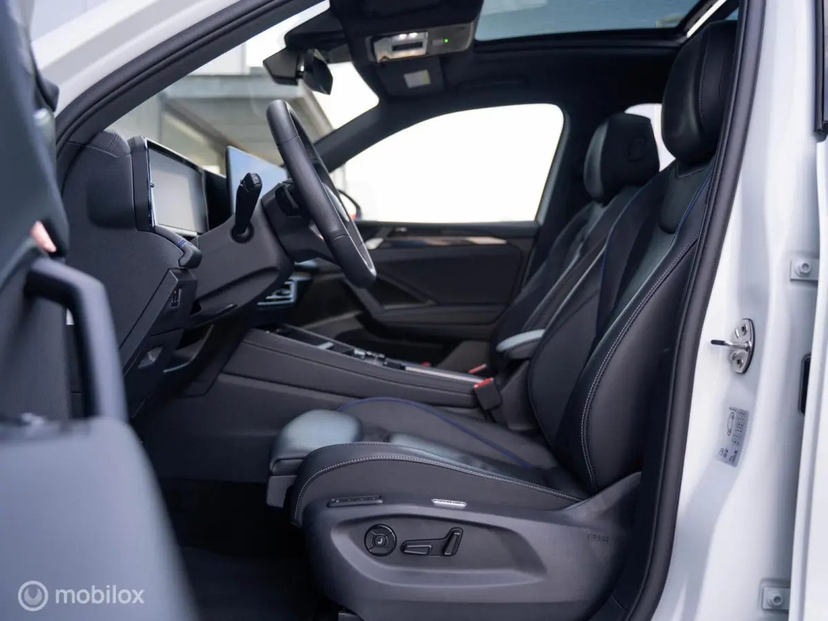 1.5 eHybrid R-Line Pano/HUD/ zeer compleet