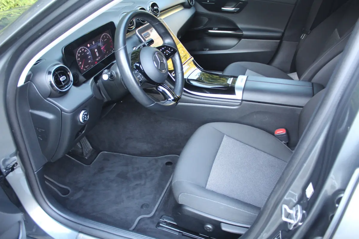 200 d Business Line 163PK | BTW-Auto | Climate Control | Camera | Stoelverwarming | Cruise Control