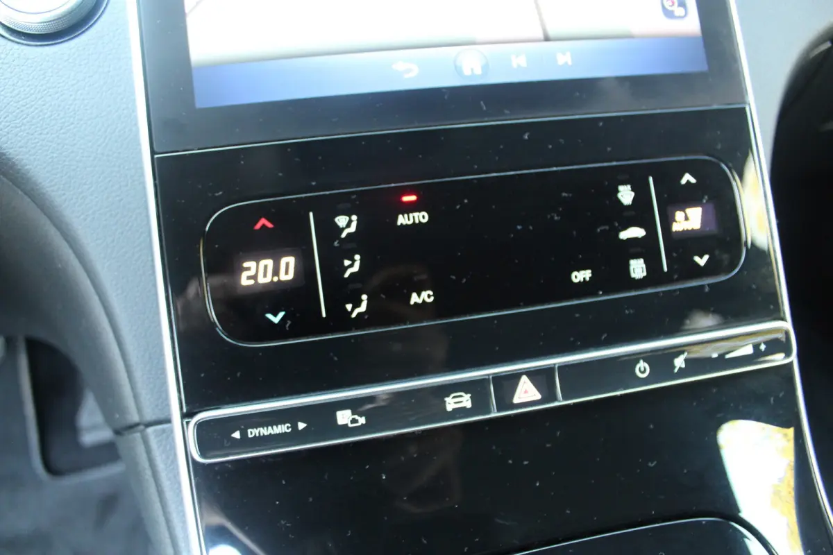 200 d Business Line 163PK | BTW-Auto | Climate Control | Camera | Stoelverwarming | Cruise Control